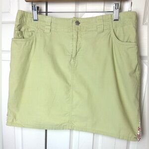 HORNY TOAD & Co Corduroy Mini Skirt Light Lemongrass Green Flap Pockets Cotton